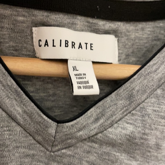 Fresh Grey Calibrate High V-neck T-Shirt - Picture 2 of 5